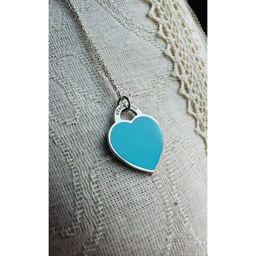 Tiffany & Co. SMALL RTT Blue Enamel Double Heart Necklace, 16-18 inch - Picture 4 of 8